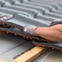 Jakie są główne zalety zastosowania dachówek ceramicznych na dachu?